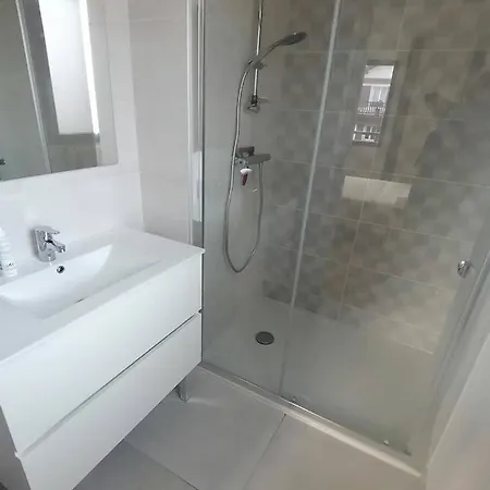 Daire Croix Blanche, Appt 6 Personnes + Parking Ciboure