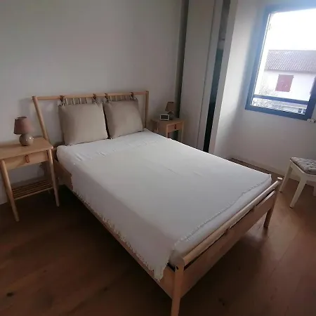 Daire Croix Blanche, Appt 6 Personnes + Parking